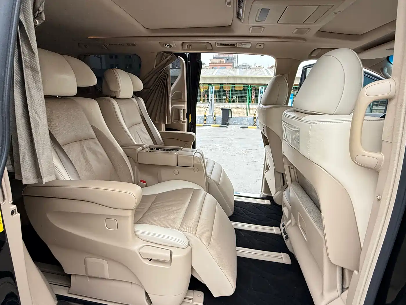 Toyota Alphard 2012 3.5L Premium Edition фото 8