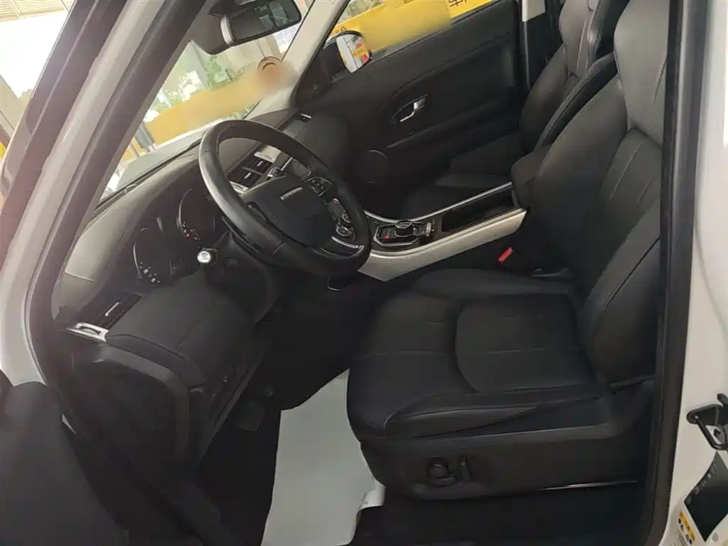 Land Rover Range Rover Evoque 2017 2.0T SE Smart Shine Edition фото 15