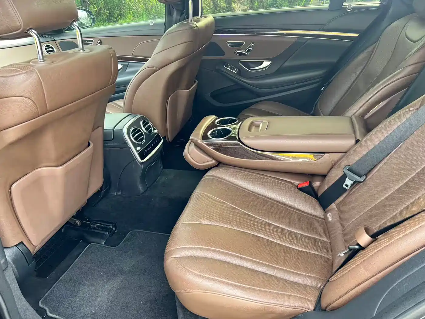 Фото 10 - Mercedes-Benz S-Class