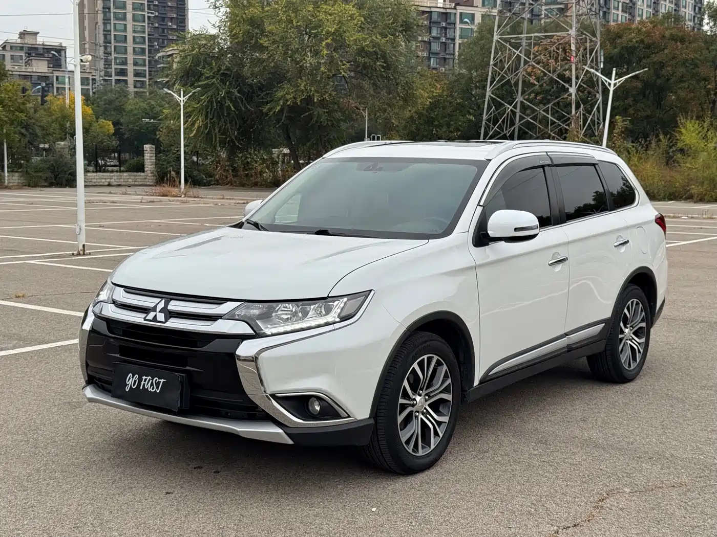 Mitsubishi Outlander 2018 — пригон из Китая