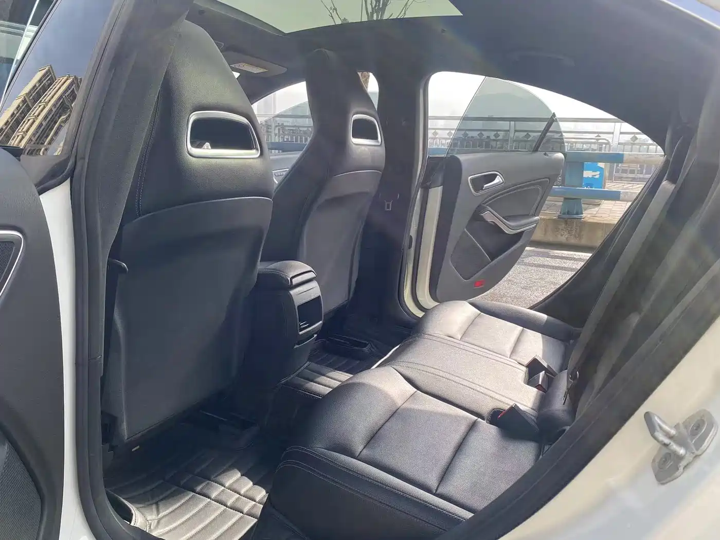 Mercedes-Benz CLA (Import) 2017 Facelift CLA 200 Style фото 8
