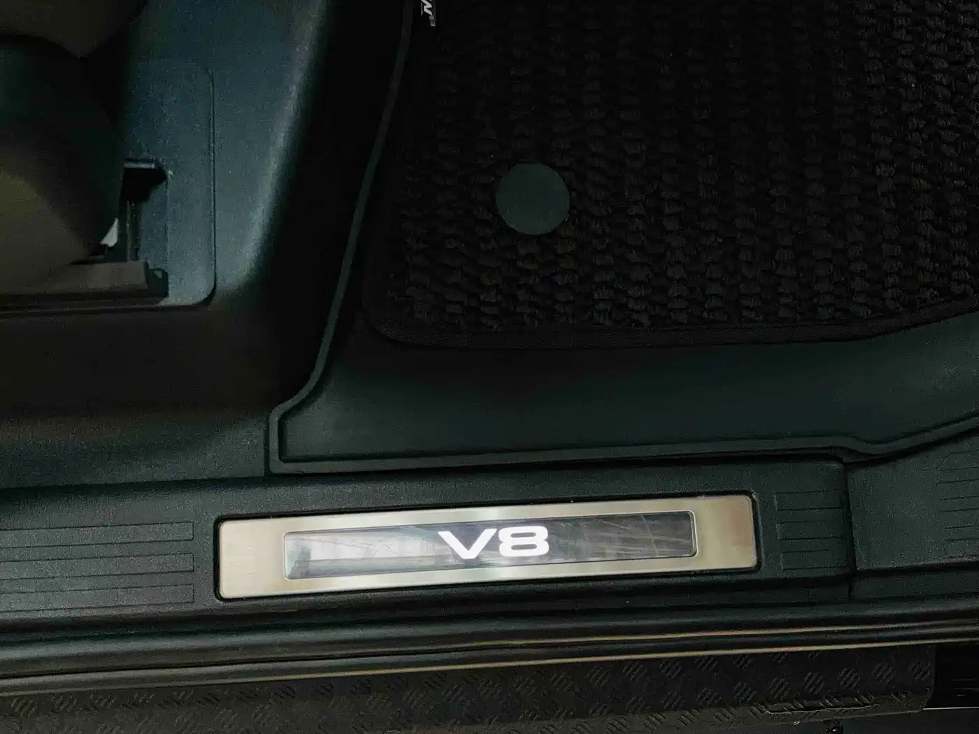 LAND ROVER GUARD