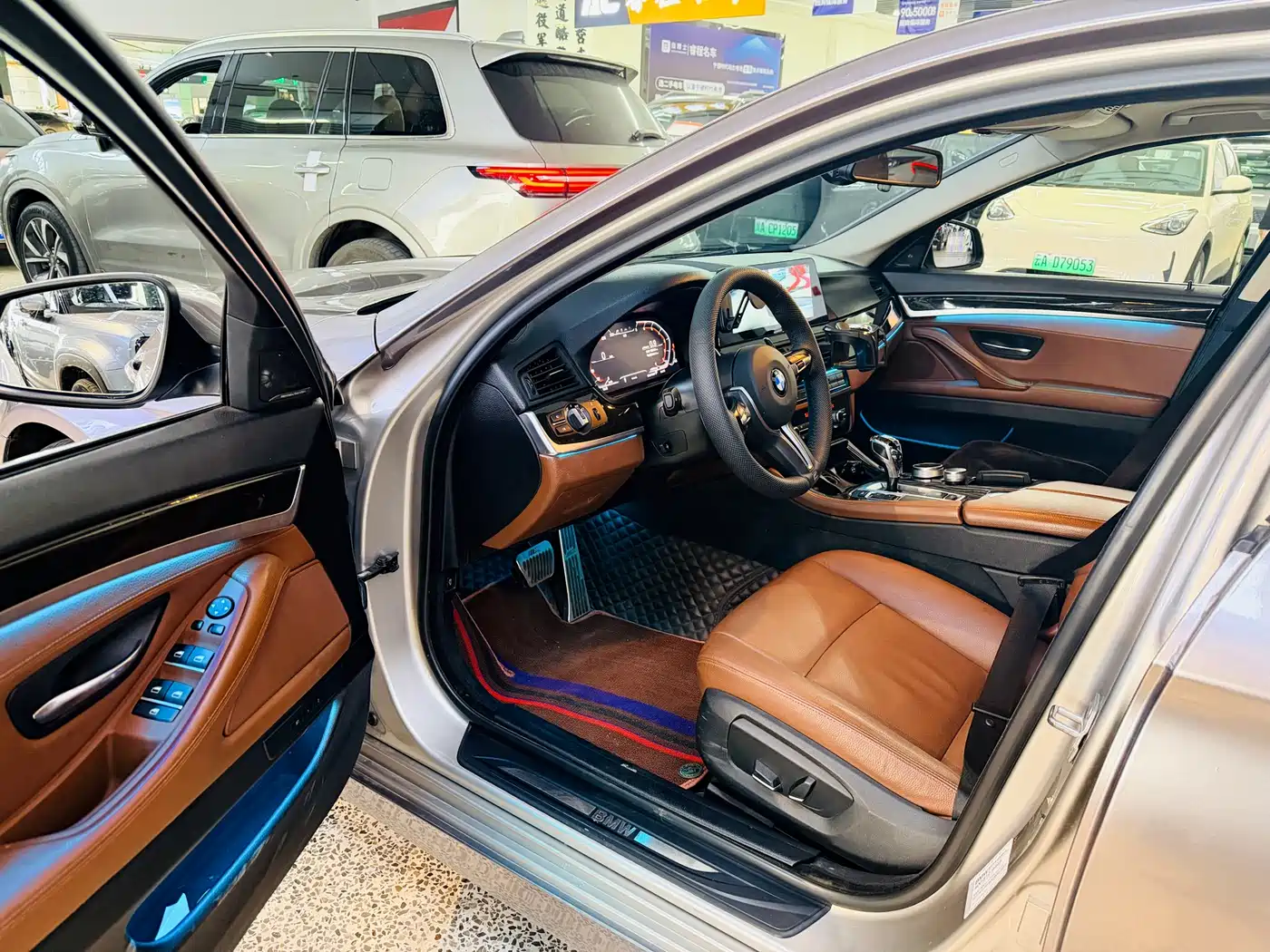 BMW 5 Series 2014 525Li Luxury Design Package фото 5
