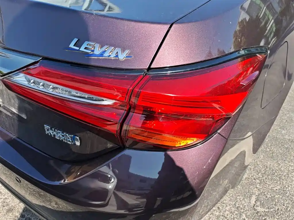 Toyota Levin Twin Engine E+ 2019 1.8PH GS E-CVT Elite Edition фото 24
