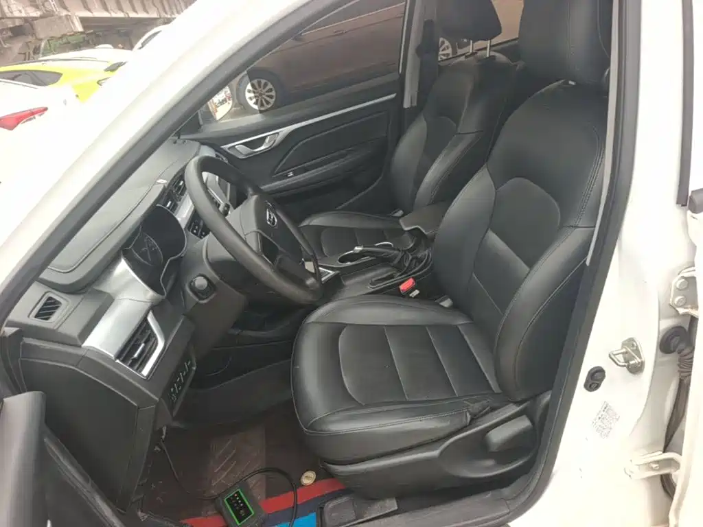 Photo 15 - Geely Vision