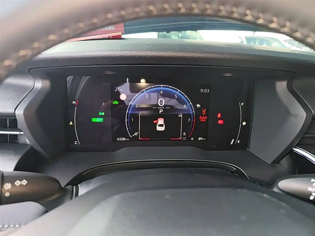 Toyota Camry 2026 Hybrid 2.0HSE Sport Lite Edition фото 12