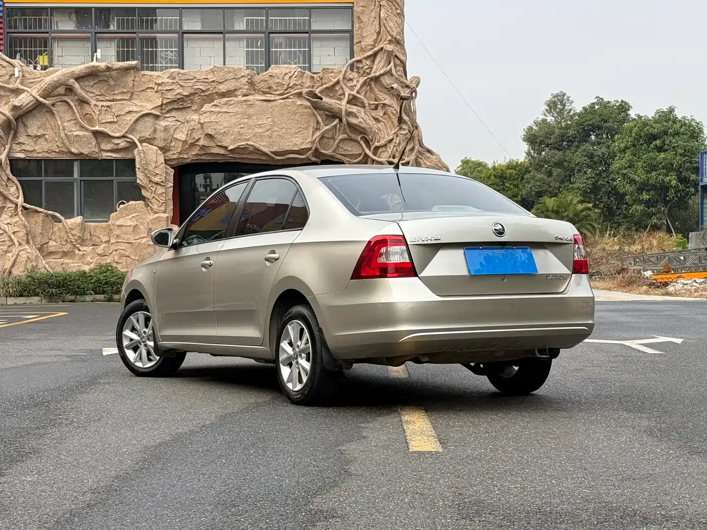 Škoda Rapid 2013 1.6L Automatic Preferred фото 3