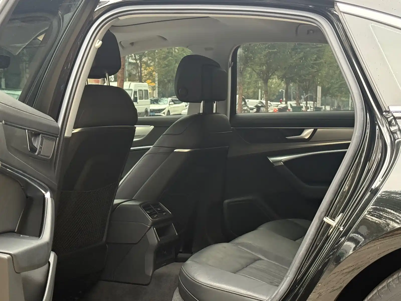 Photo 20 - Audi A6L