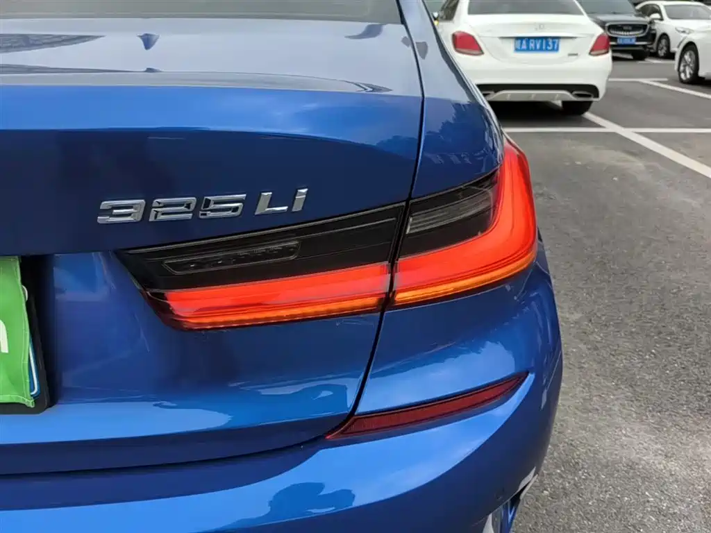 BMW 3-SERIES