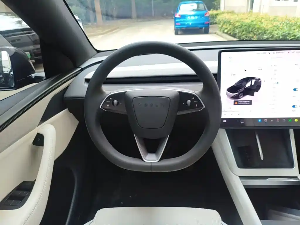Tesla Model Y L 2025 2025 Facelift Long Range AWD