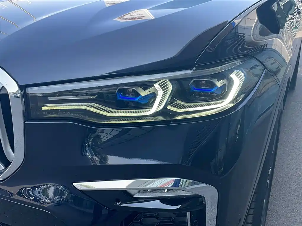 BMW X7 2022 xDrive40i Exclusive M Sport Package фото 7