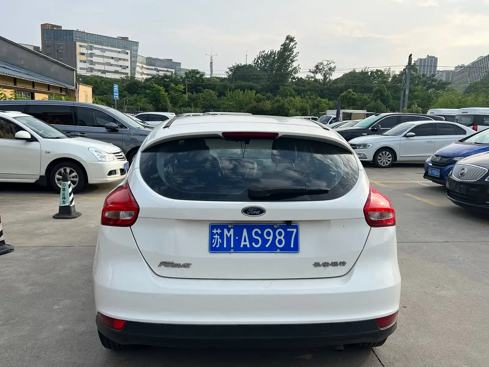 Фото 10 - Ford Focus