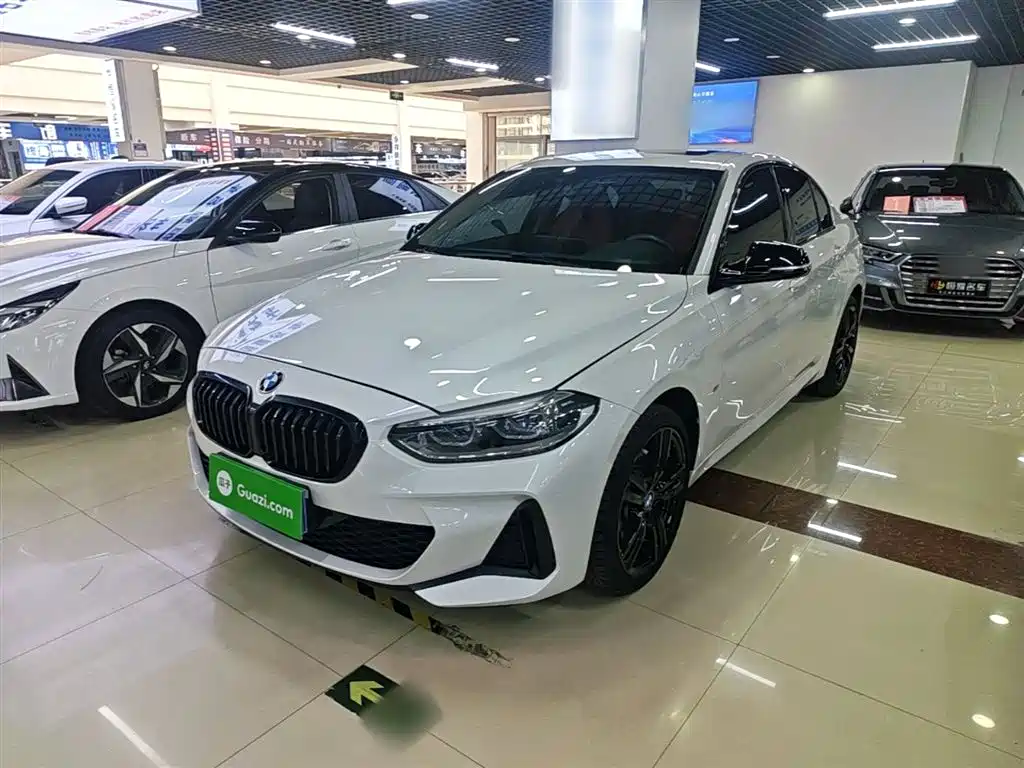 BMW 1-SERIES