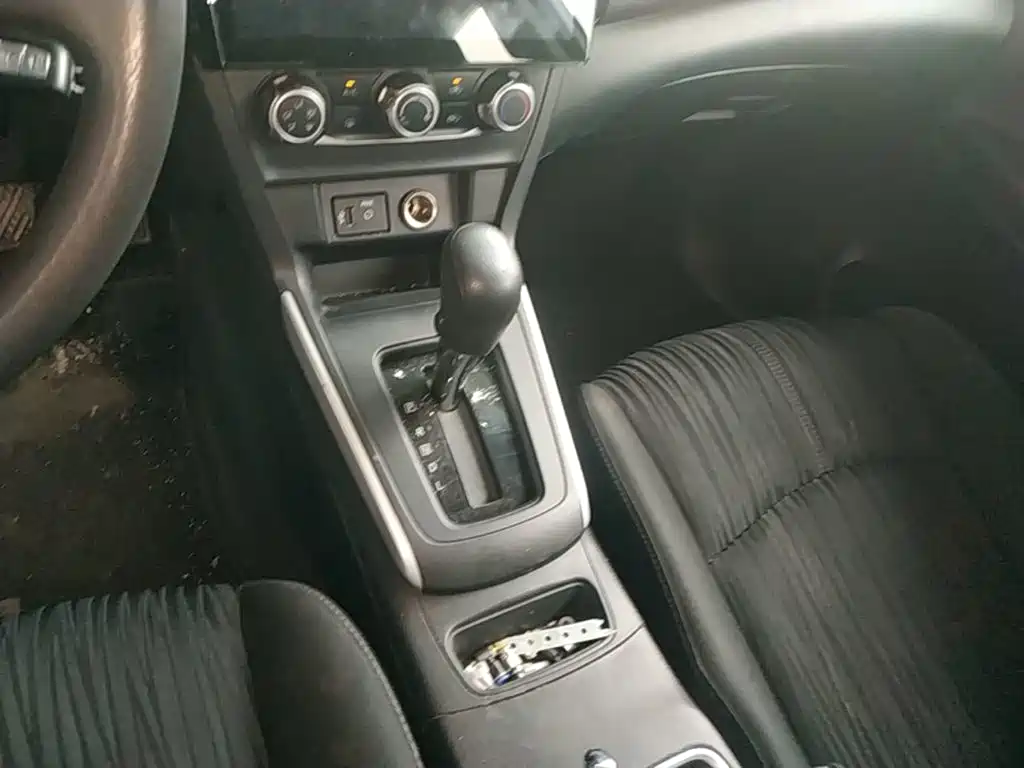 Nissan SYLPHY, миниатюра 14