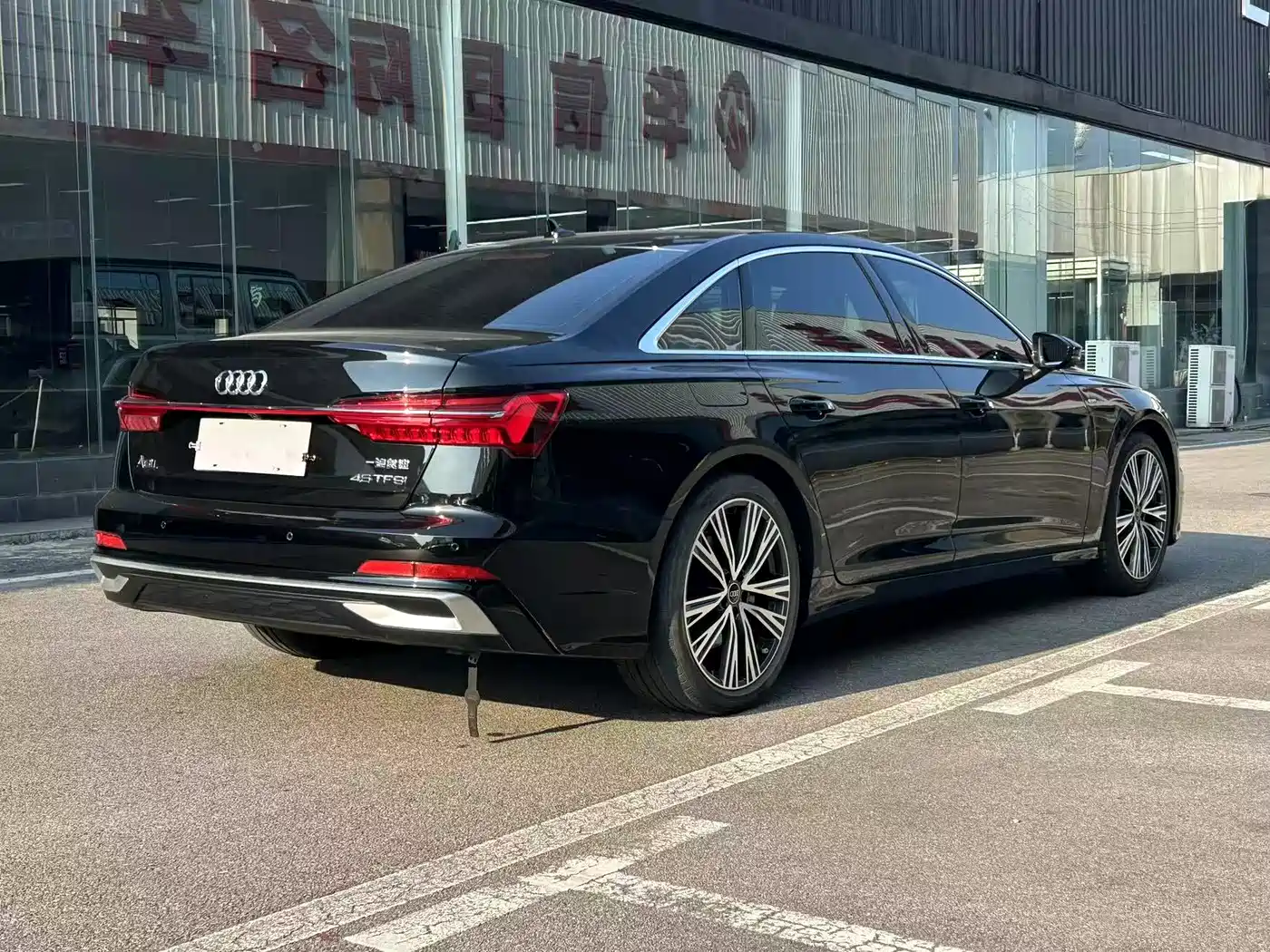 Audi A6L 2023 40 TFSI Luxury Dynamic фото 10