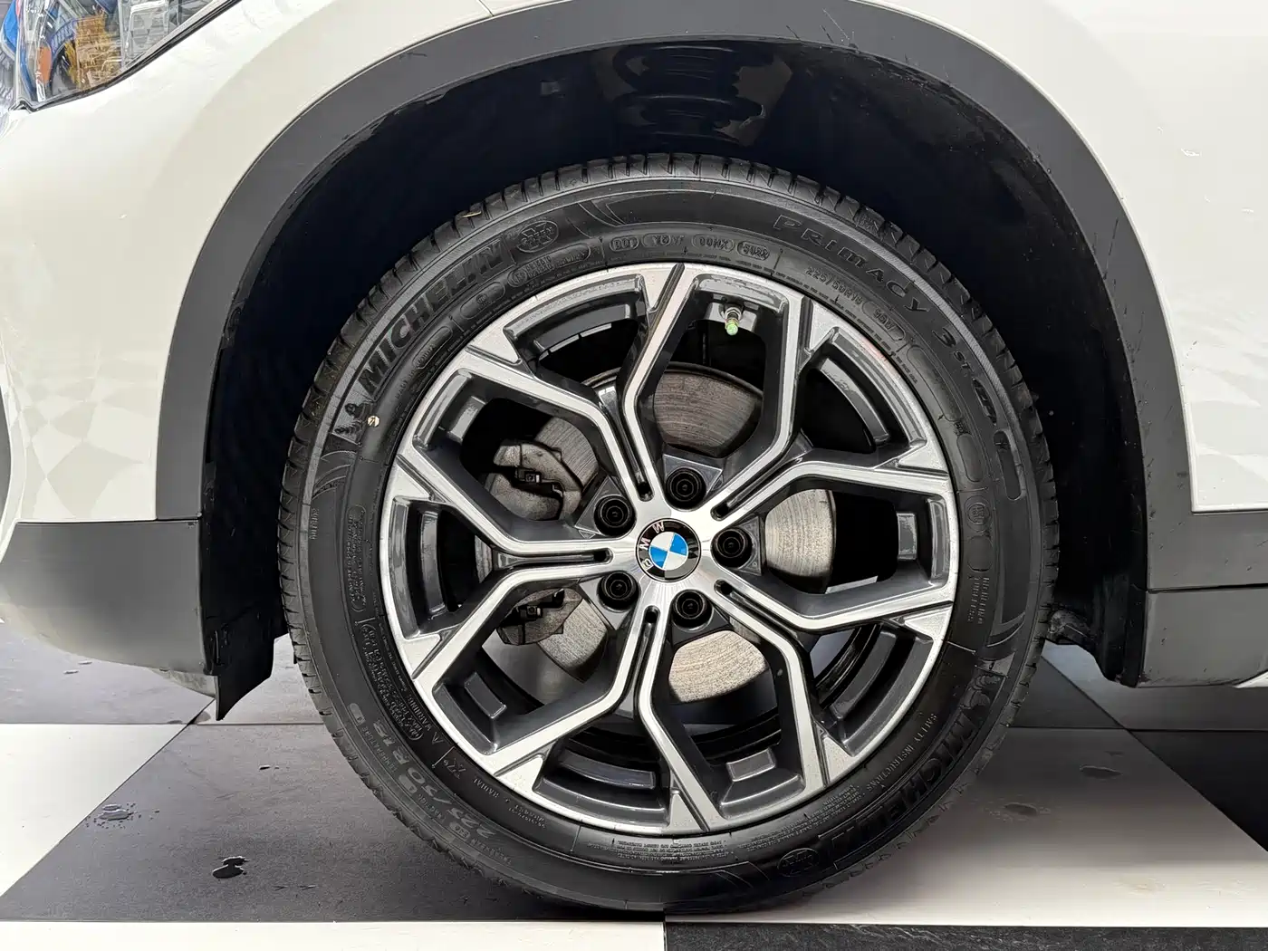 BMW X1 2022 sDrive20Li Fashion фото 16