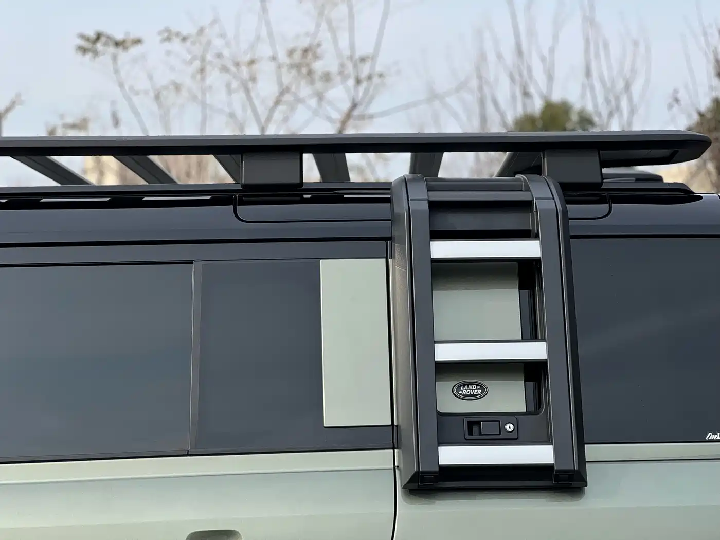Land Rover Defender 2022 110 P400 X-DYNAMIC HSE фото 5