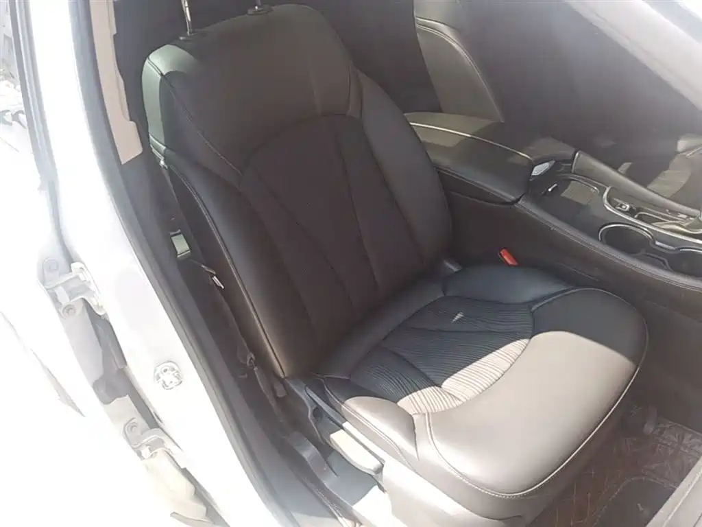 Buick Envision Plus 2017 20T FWD Premium фото 25