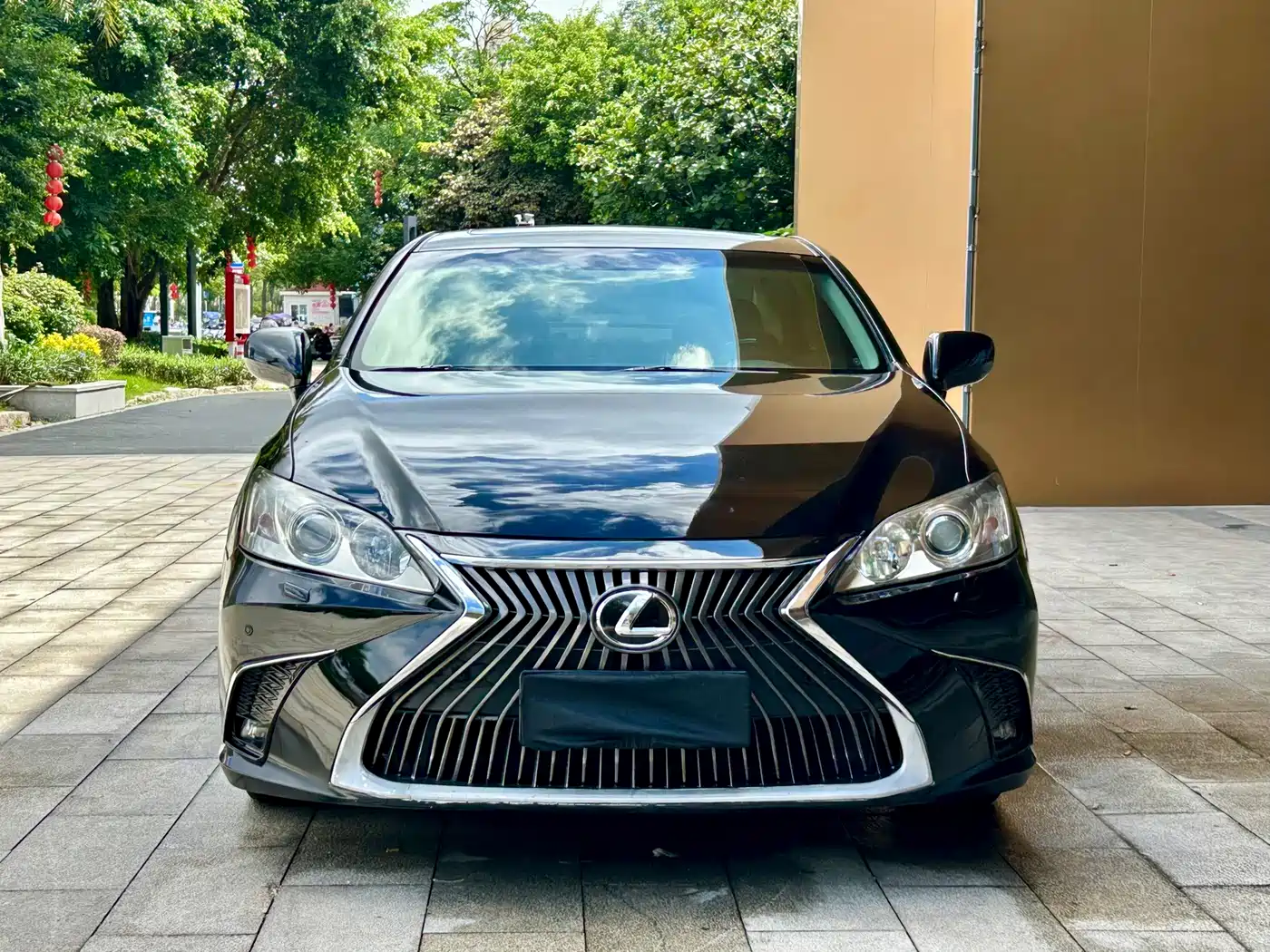 Фото 2 - Lexus ES