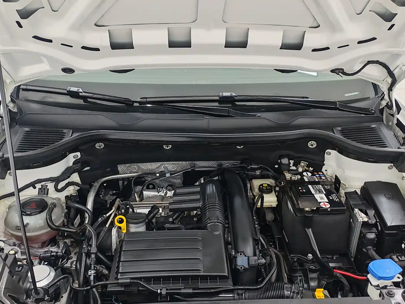 Volkswagen Tharu 2021 Model 280TSI 2WD Comfort Edition фото 17