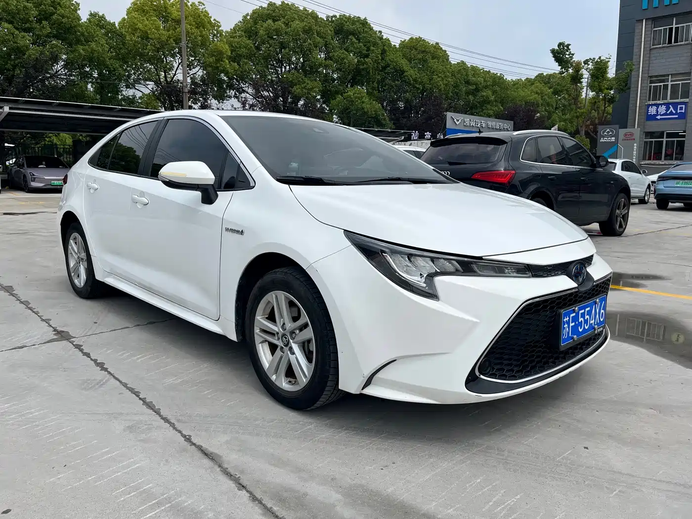 Toyota Levin 2021 Dual Engine 1.8H E-CVT Luxury Edition фото 3