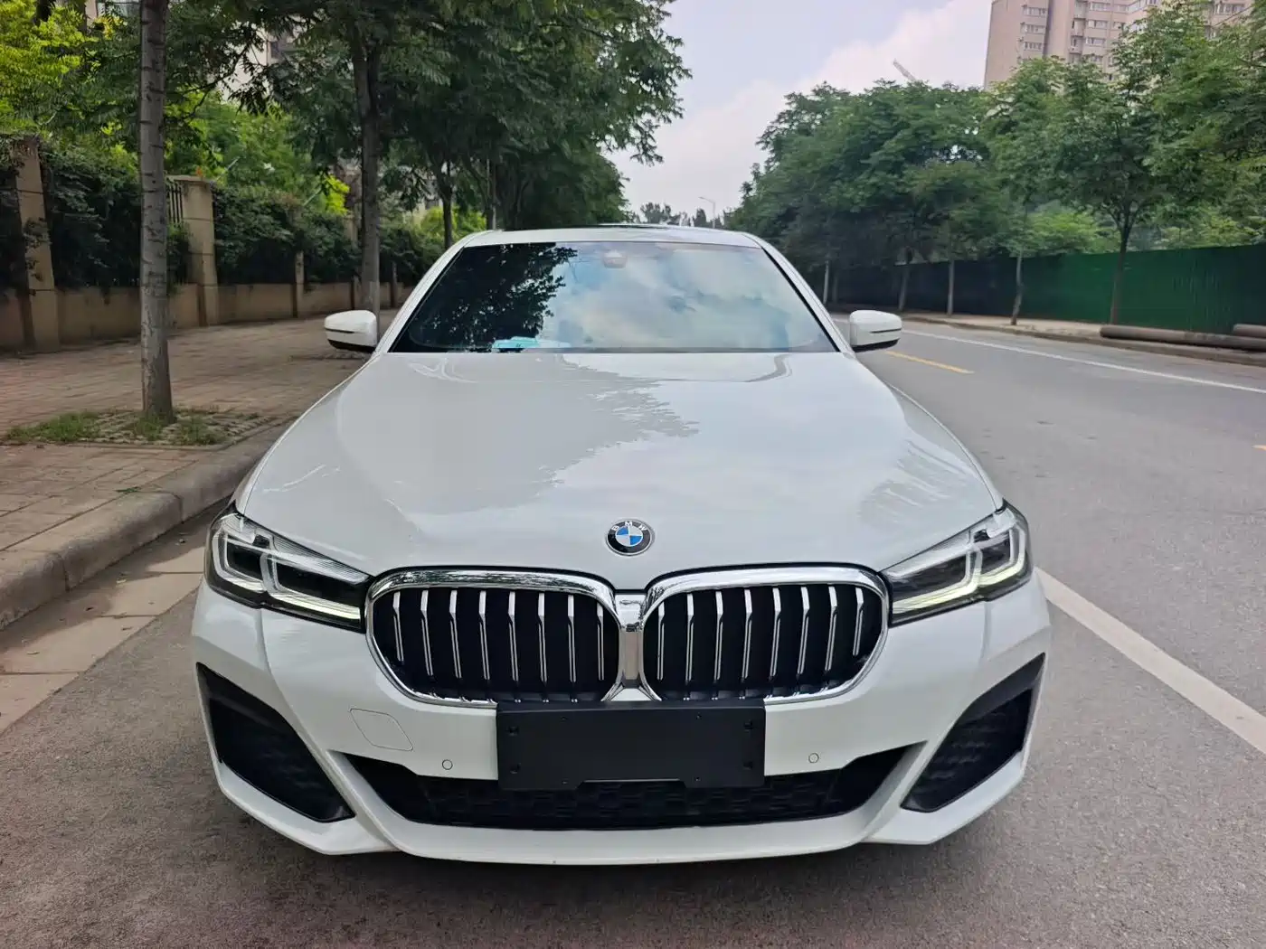BMW 5 Series 2021 525Li M Sport Package фото 2