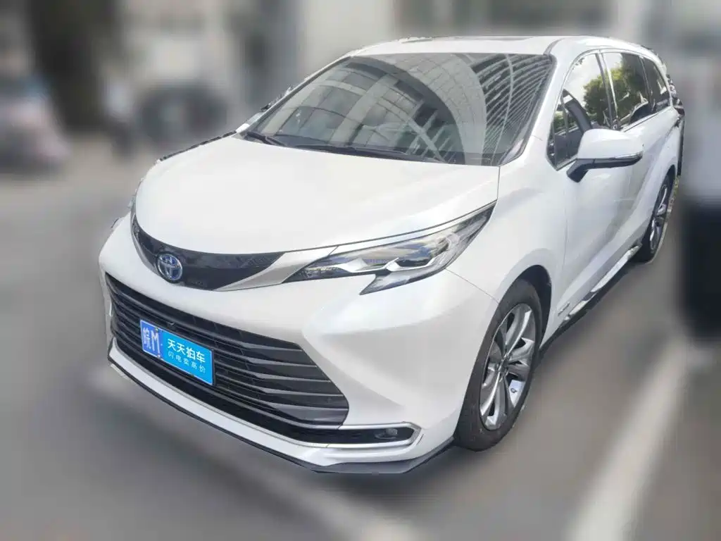 Toyota Sienna 2023 — пригон из Китая