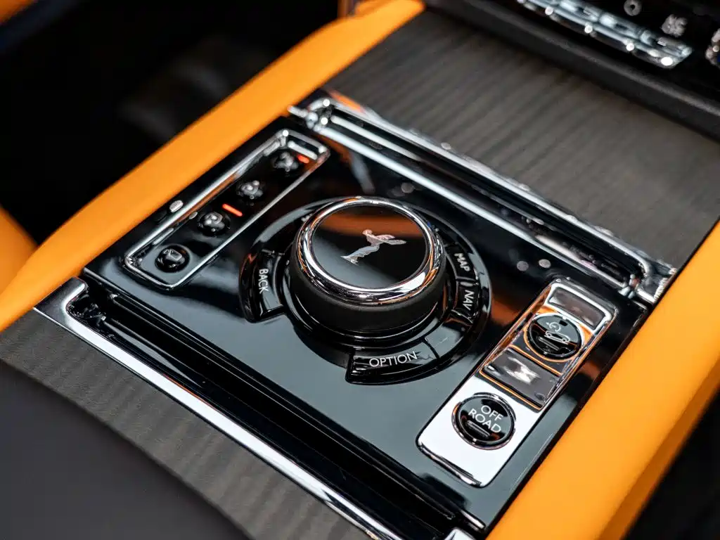 Фото 26 - Rolls-Royce Cullinan