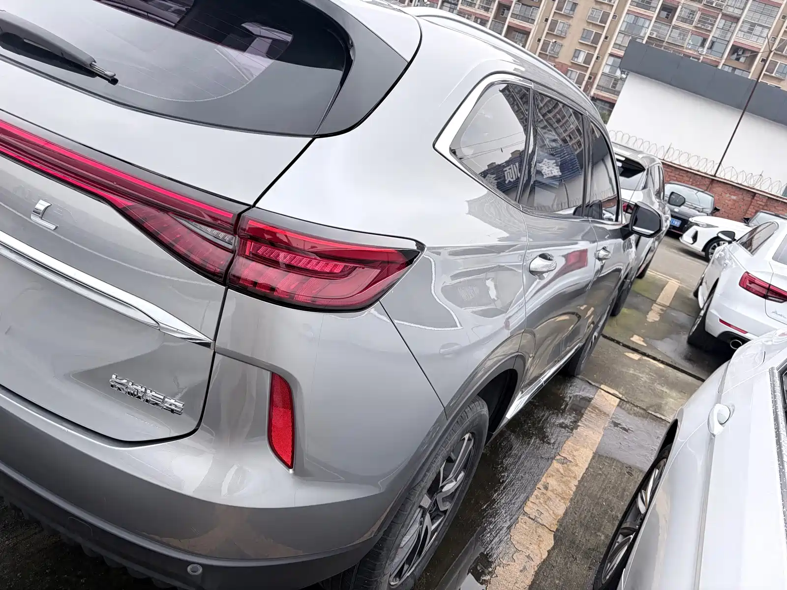 Photo 13 - Haval H6
