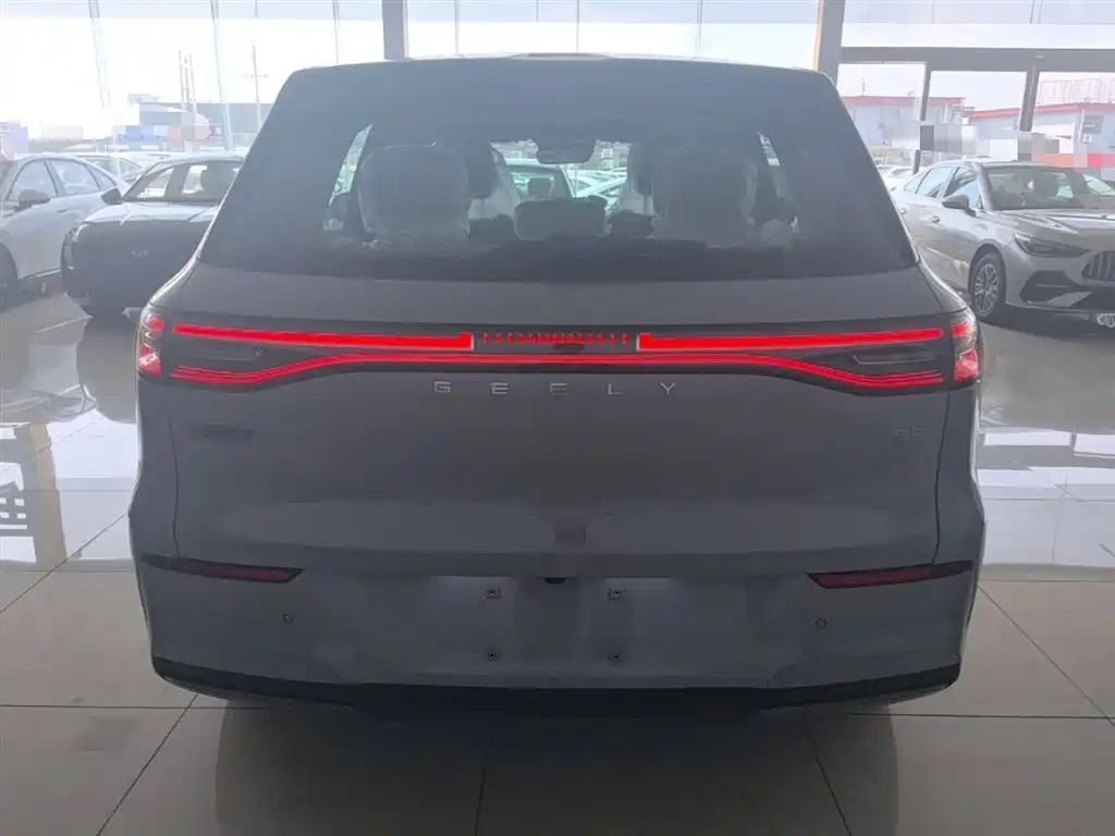 Geely Galaxy Galaxy E5 2026 530km Voyager Edition фото 6