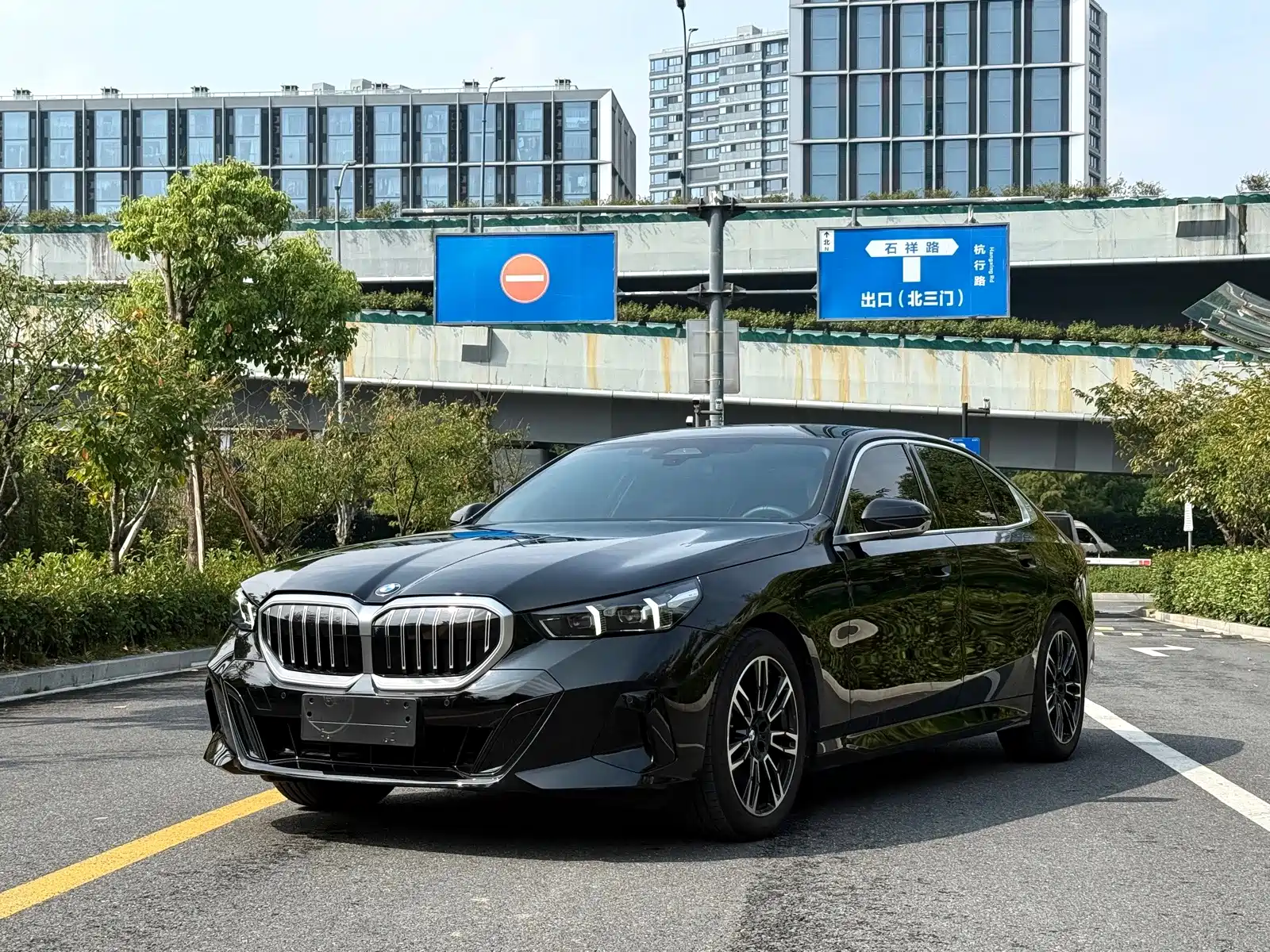صورة 1 - BMW 5 Series