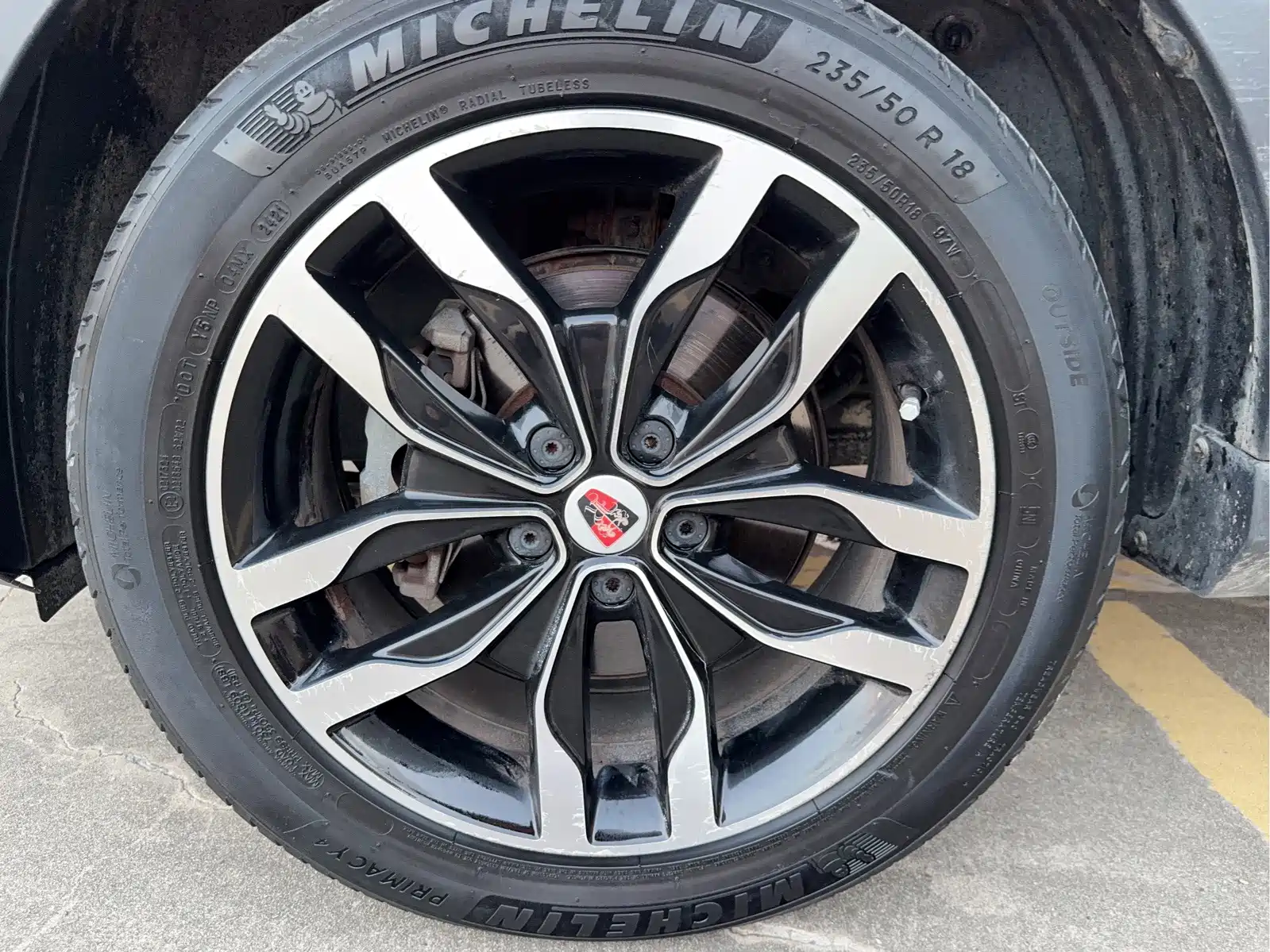 Фото 16 - Roewe RX5