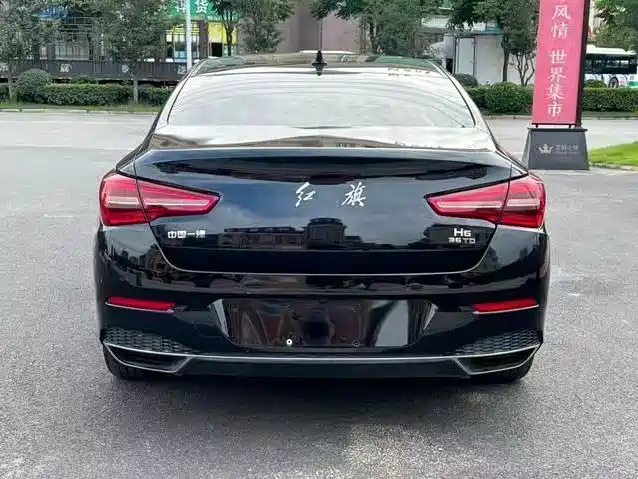 صورة 11 - Hongqi H5