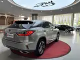 Фото 5 - Lexus RX