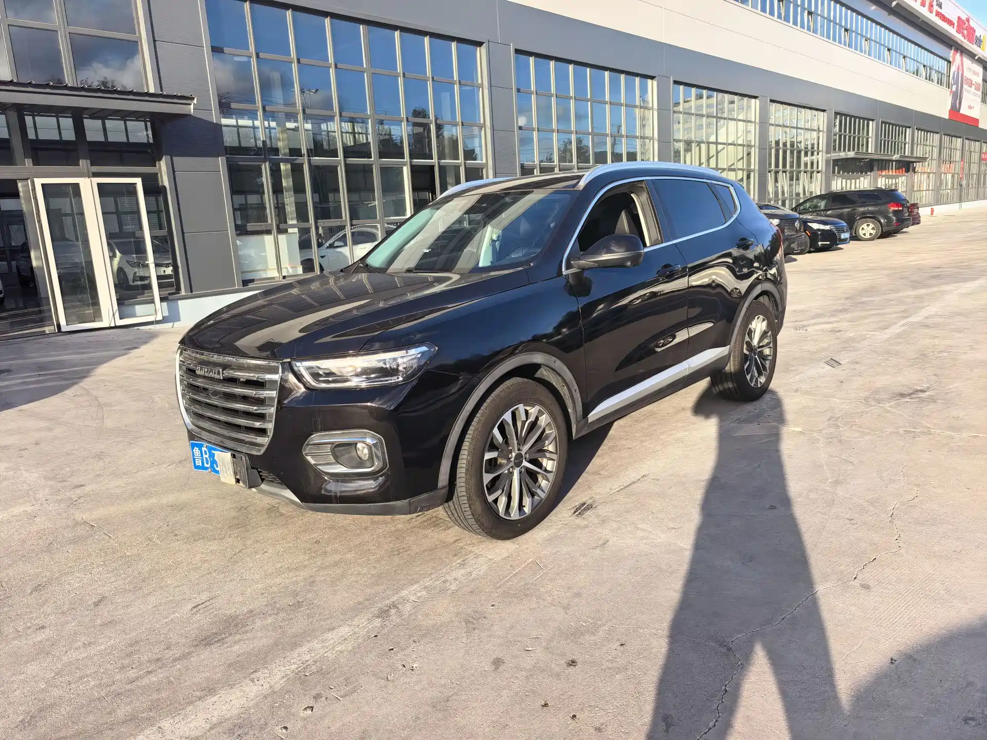 Photo 1 - Haval H6