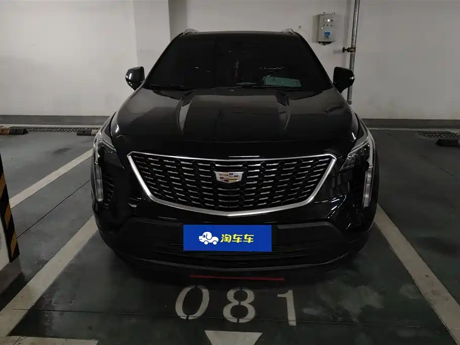 CADILLAC XT4