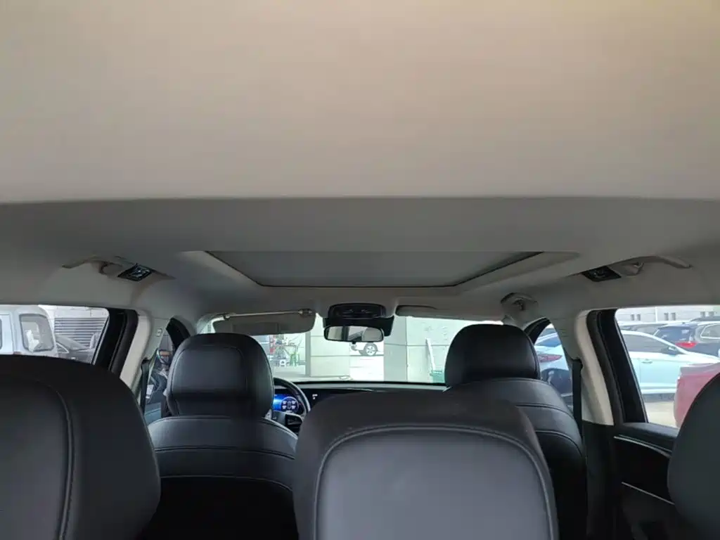 Exeed Lingyun 2024 2024 300T 2WD Starlight Edition