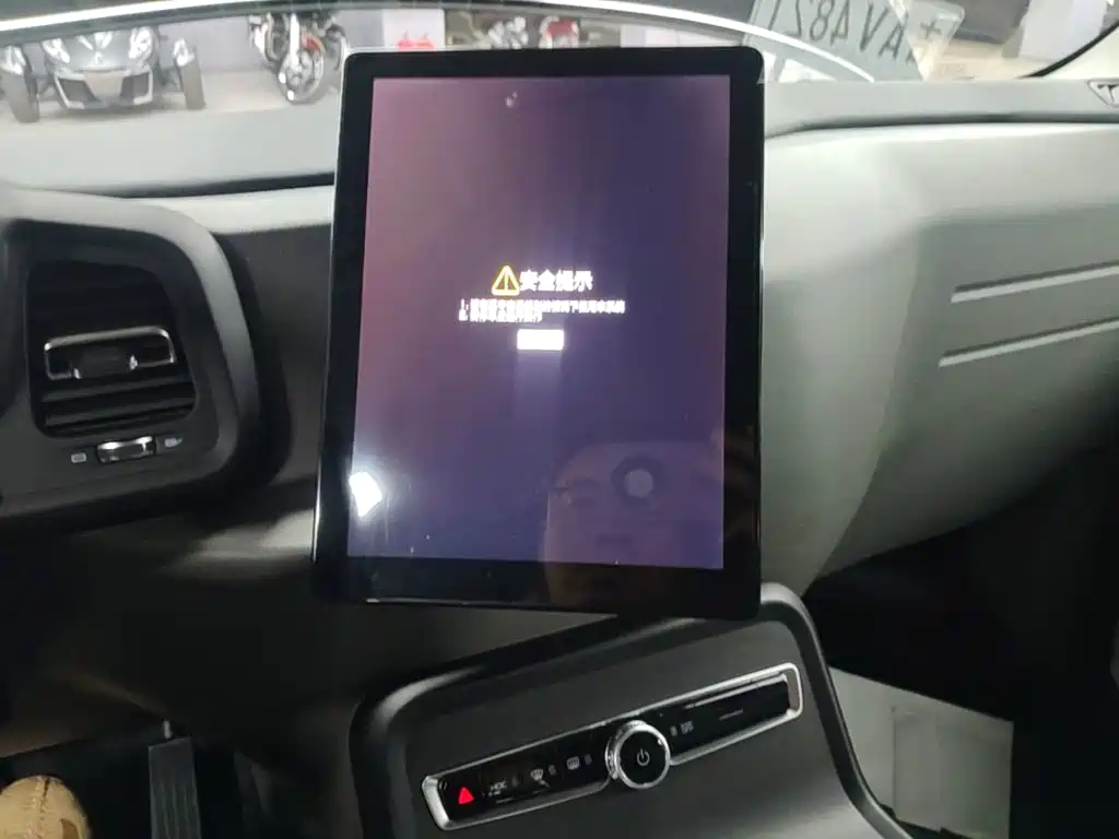LEVC TX 2024 2023 TX5 Extended Range Travel Edition