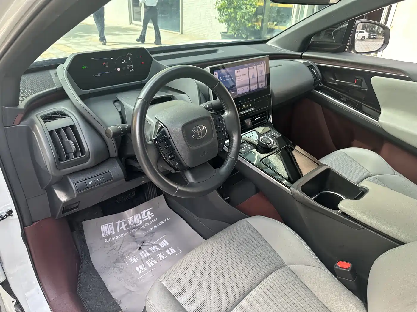 Toyota FAW Toyota bZ4X 2022 AWD High Performance Premium Edition фото 10