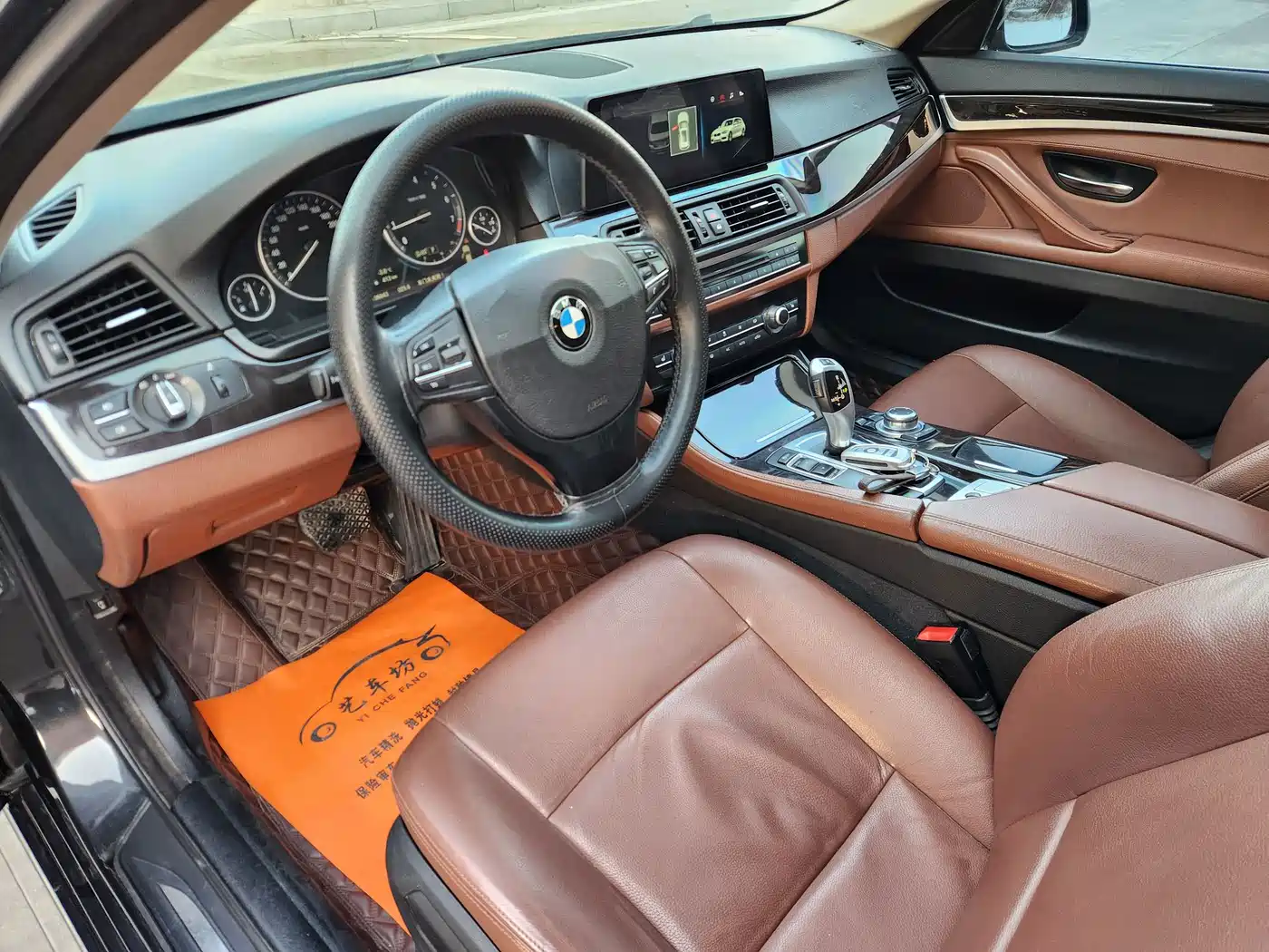 BMW 5 Series 2014 525Li Leading фото 13