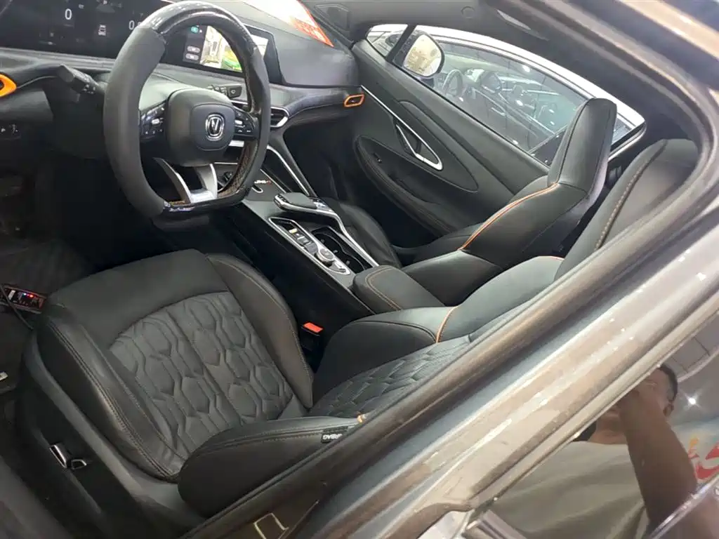 CHANGAN UNI-T