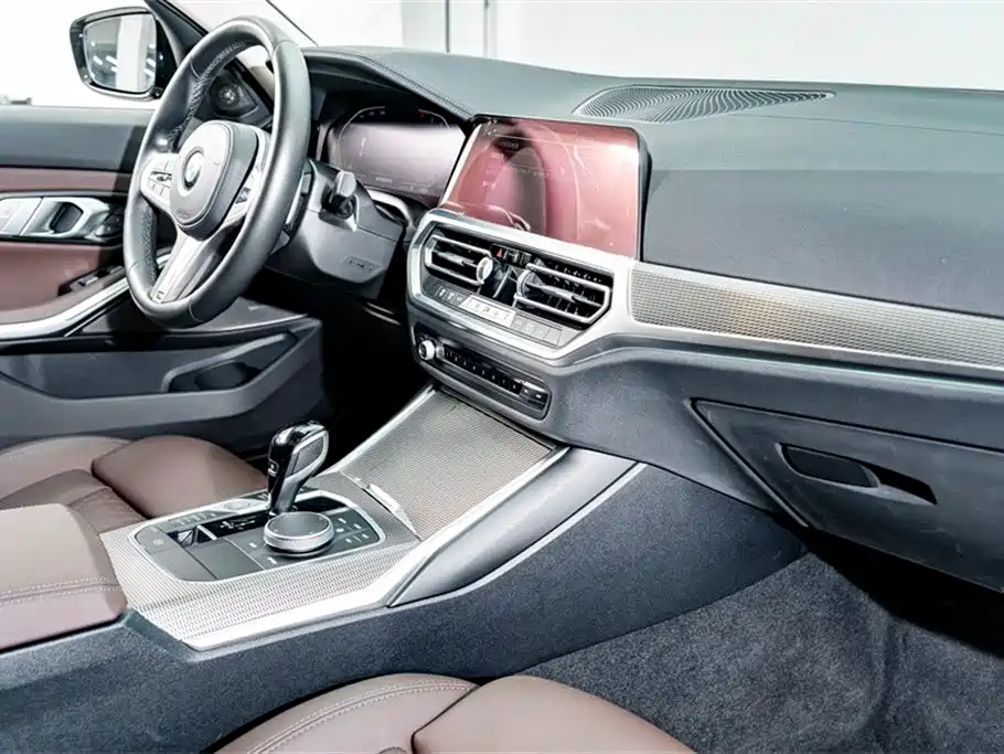 BMW 3 Series 2022 325i M Sport Shadow Edition фото 17