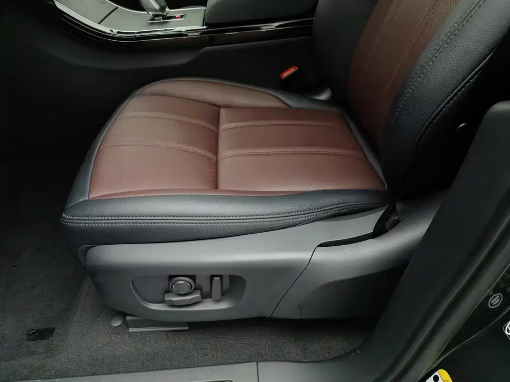 Land Rover Range Rover Evoque 2024 2024 Range Rover Evoque L 249PS Light Master Edition