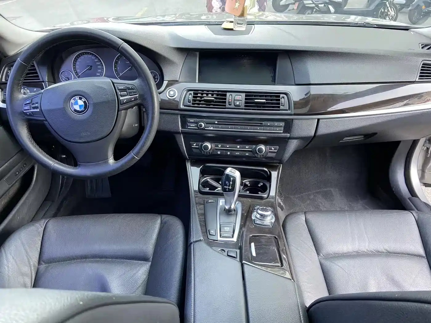 BMW 5 Series 2012 523Li Luxury фото 11