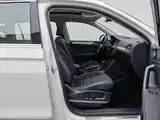 Фото 23 - Volkswagen Tiguan L