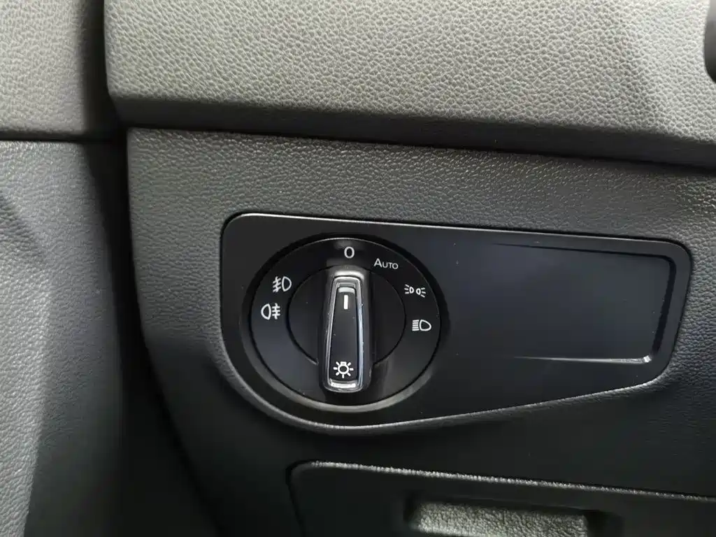 Фото 21 - Volkswagen Tiguan L