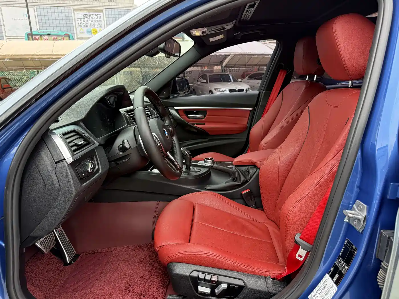 BMW 3 Series 2019 320i M Sport Black Night Edition фото 4
