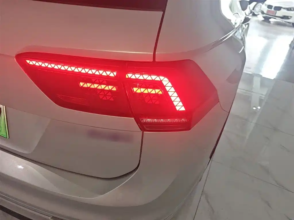 Volkswagen Tiguan L PHEV 2021 430PHEV Plug-in Hybrid Flagship фото 8
