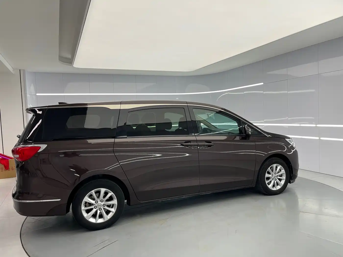 Buick GL8 2018 ES 28T Premium Type China VI фото 8