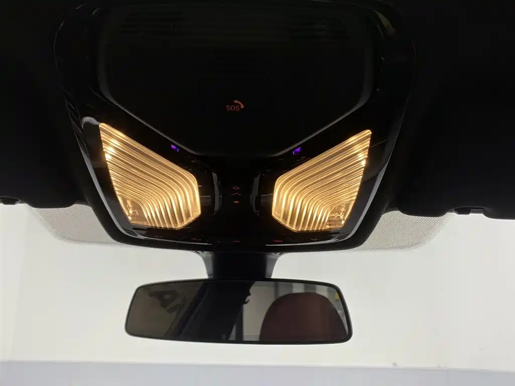 BMW 5 Series 2023 530Li Leading M Sport Package фото 27